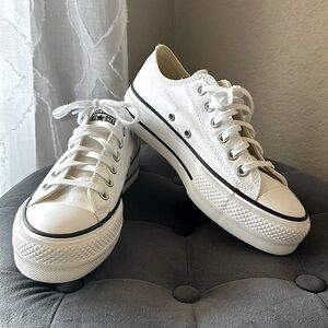 🌺SOLD🌺 Converse for women